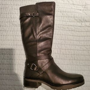 Womens black boots